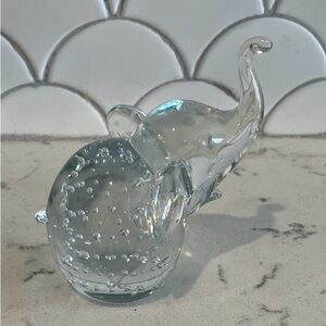 Glass Elephant Paperweight‎ Clear Controlled Bubbles
